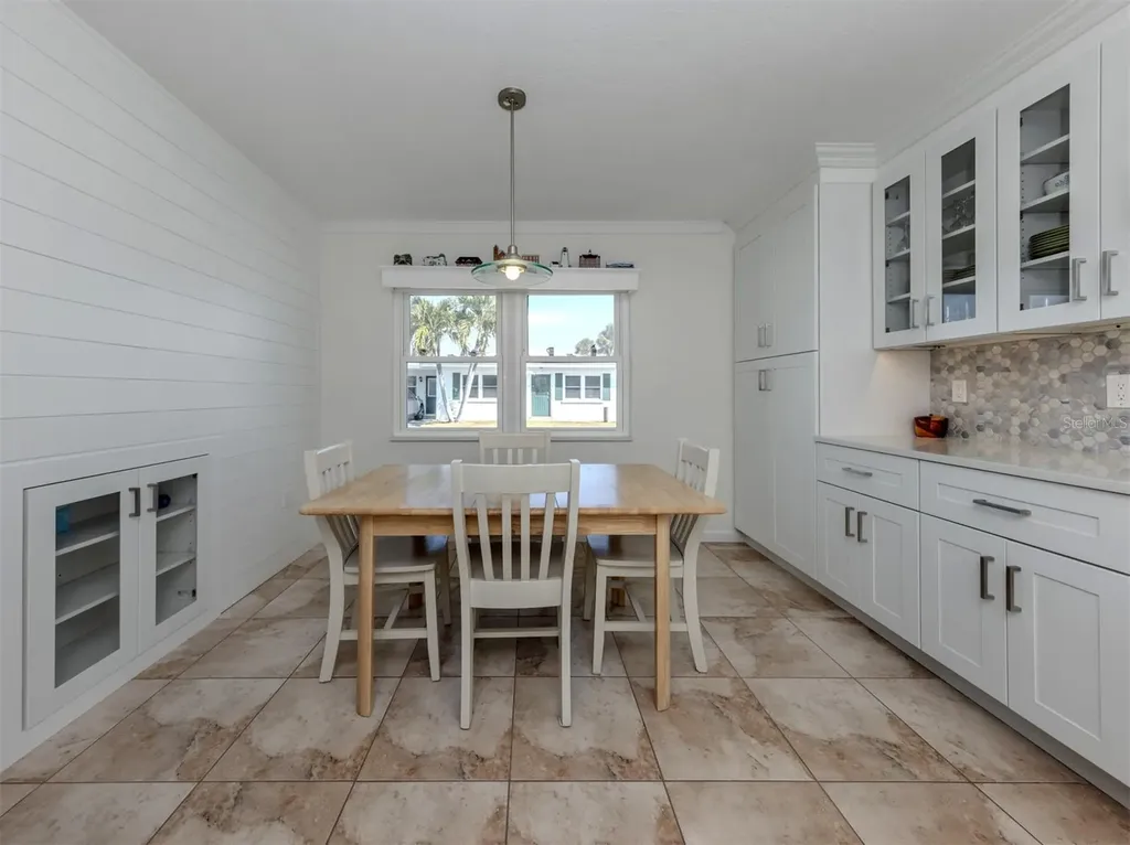 1977 Beach Road Englewood FL 34223