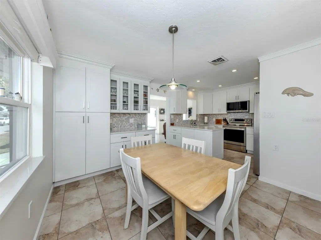 1977 Beach Road Englewood FL 34223