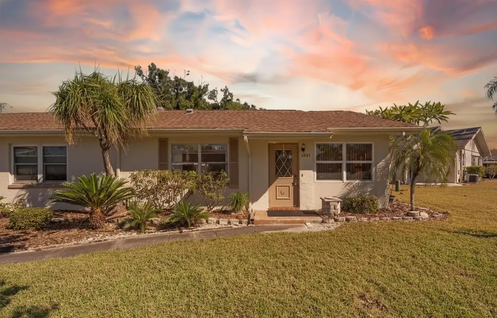 2205 Grenadier Drive Sun City Center FL 33573