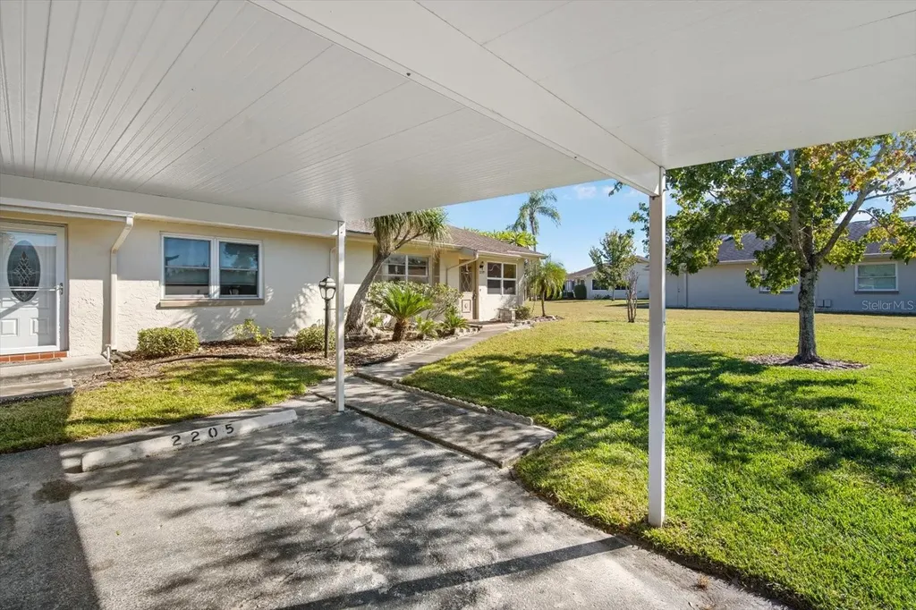 2205 Grenadier Drive Sun City Center FL 33573