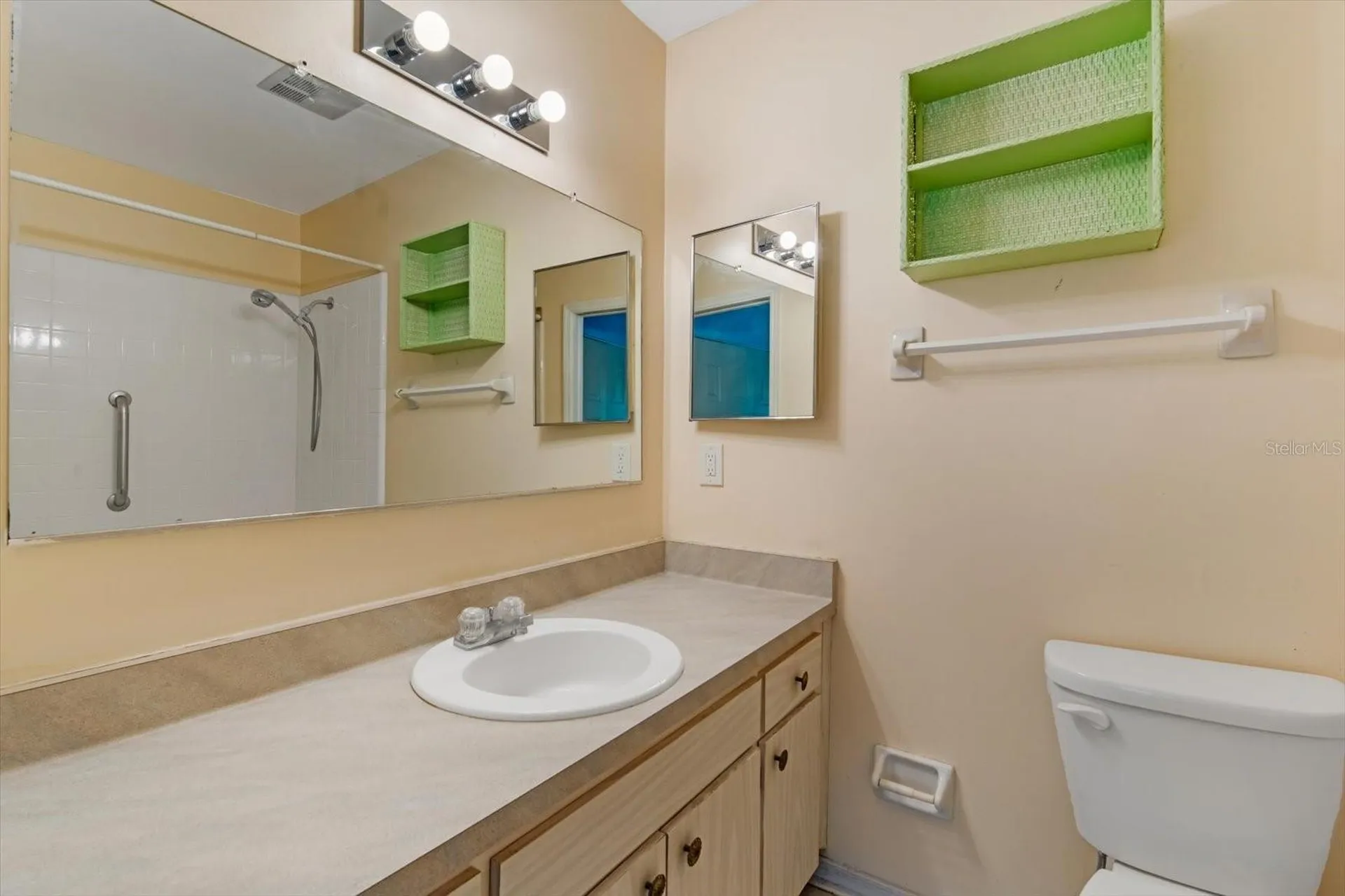 2205 Grenadier Drive Sun City Center FL 33573
