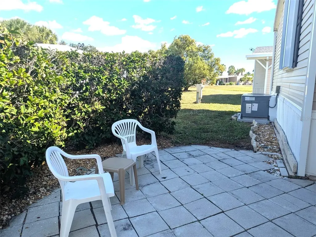 2100 Kings Highway Port Charlotte FL 33980