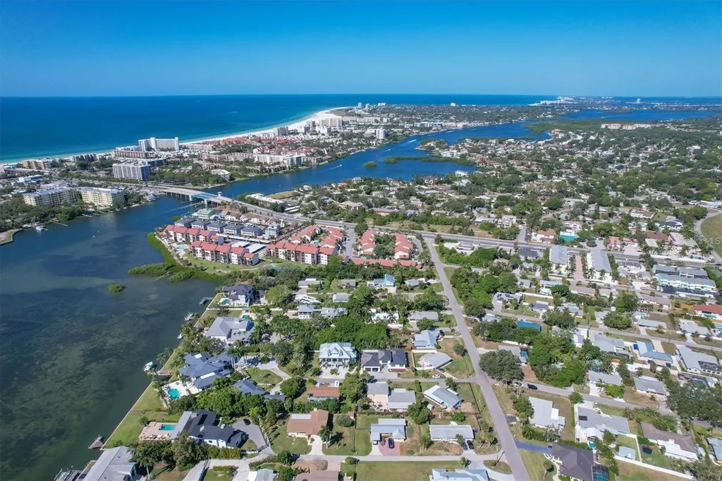 1686 Chapline Lane Sarasota FL 34231