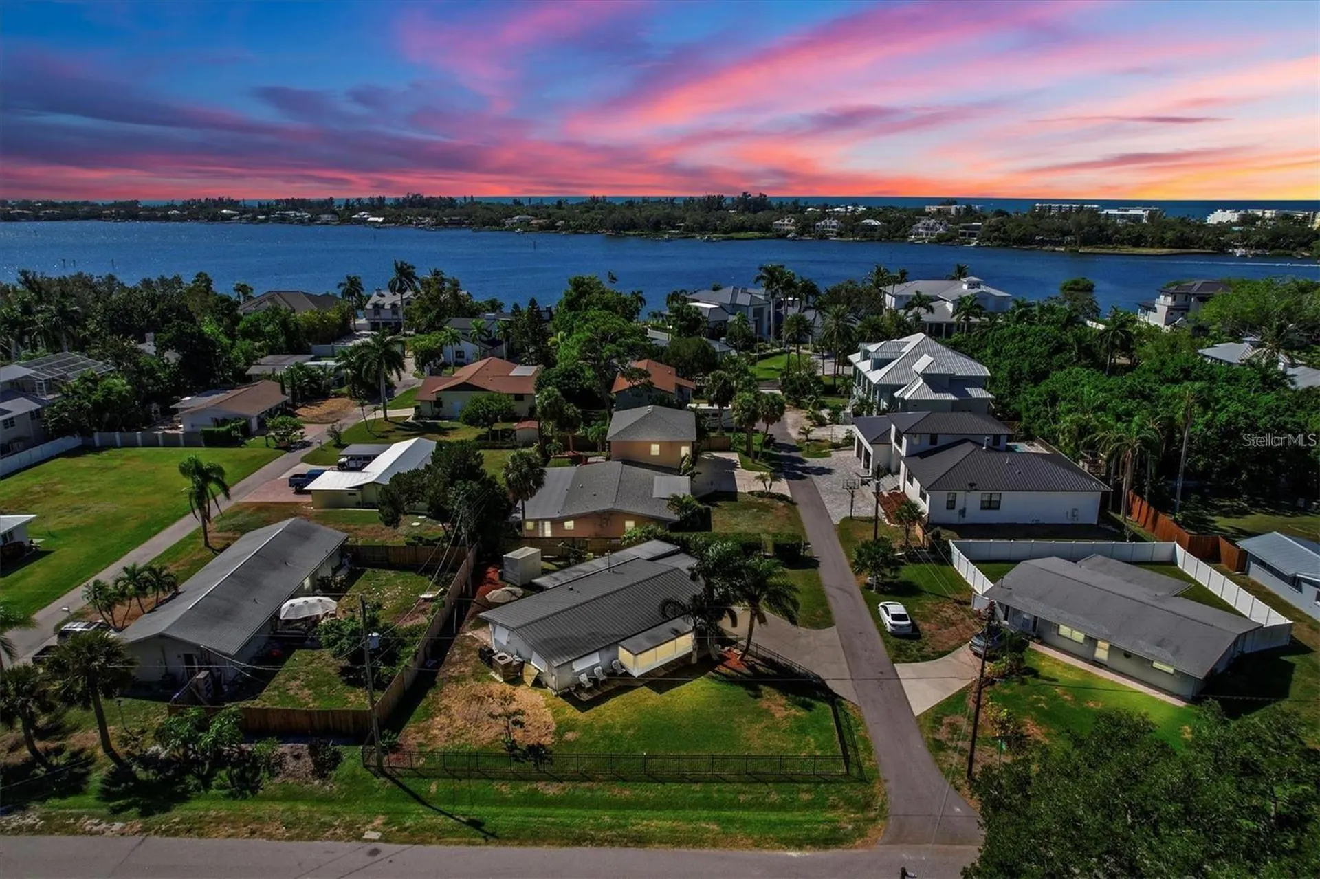 1686 Chapline Lane Sarasota FL 34231