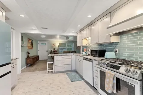 1686 Chapline Lane Sarasota FL 34231