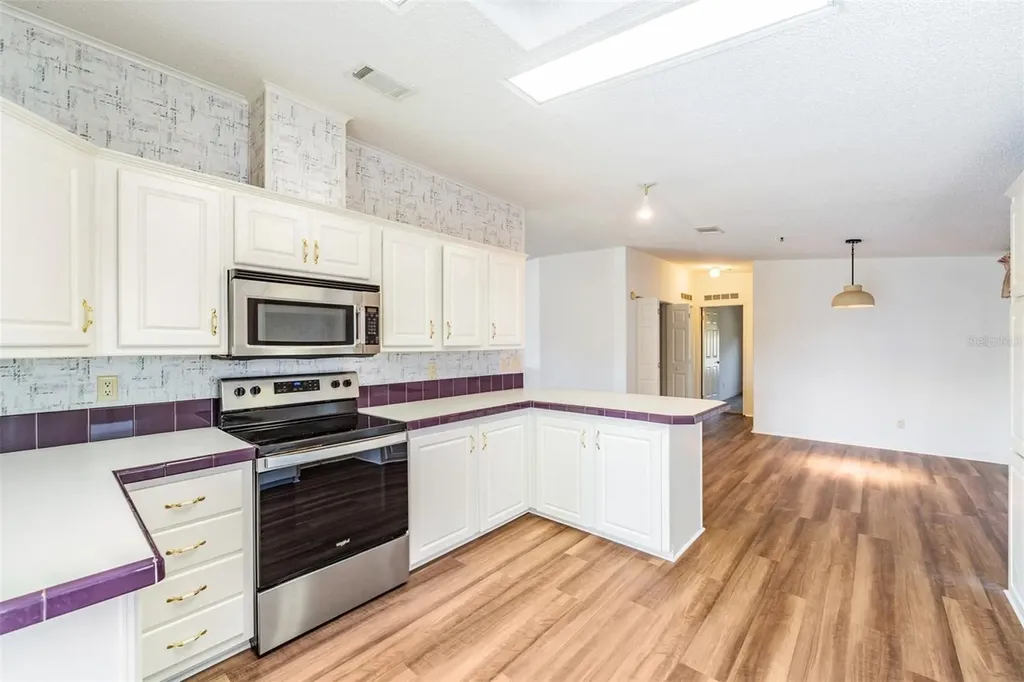 37422 Neukom Avenue Zephyrhills FL 33541