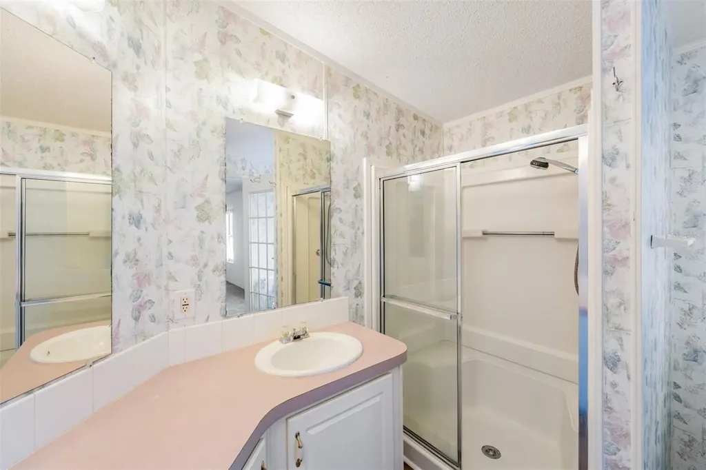37422 Neukom Avenue Zephyrhills FL 33541