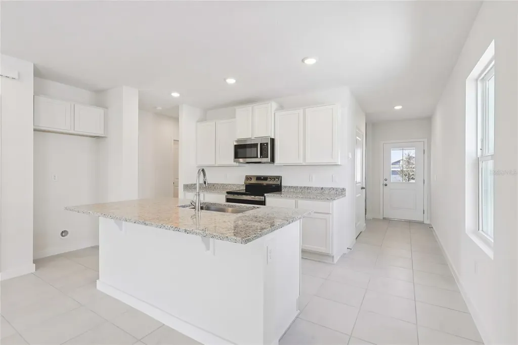 1925 Diamond Head Circle Haines City FL 33844