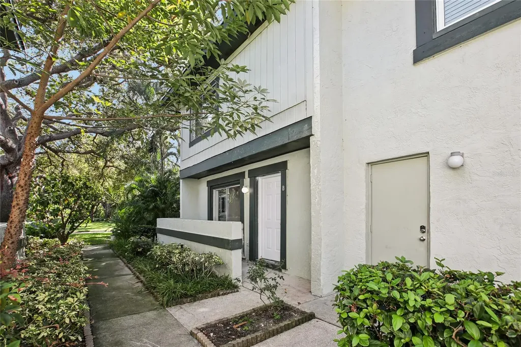 2906 Lichen Lane Clearwater FL 33760