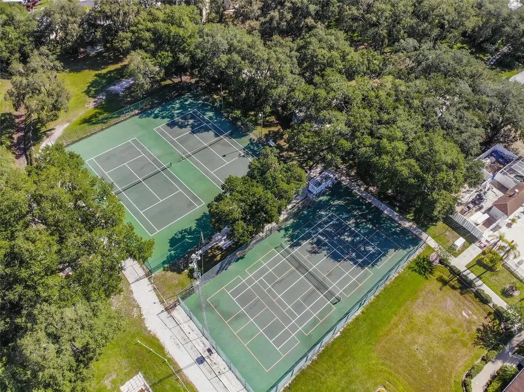 36 Saddlebag Trail S Lake Wales FL 33898