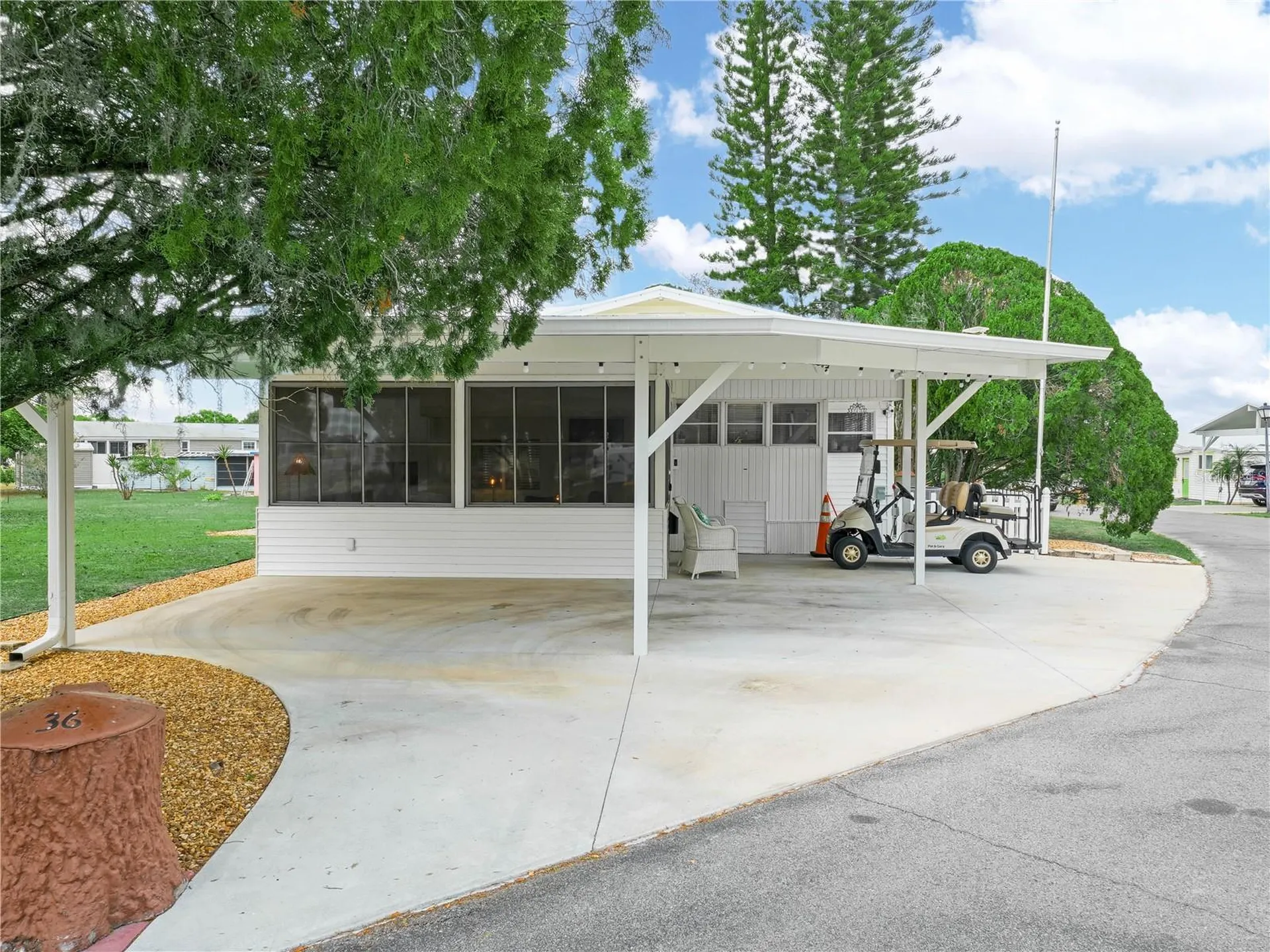 36 Saddlebag Trail S Lake Wales FL 33898