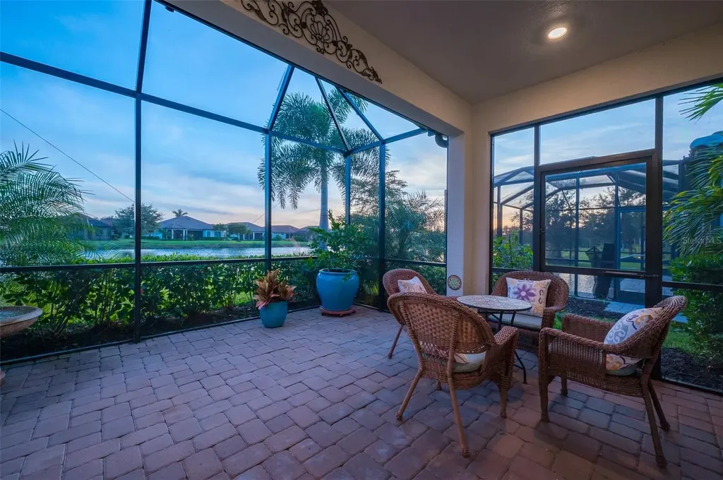 5451 Lago Maggio Street Sarasota FL 34238