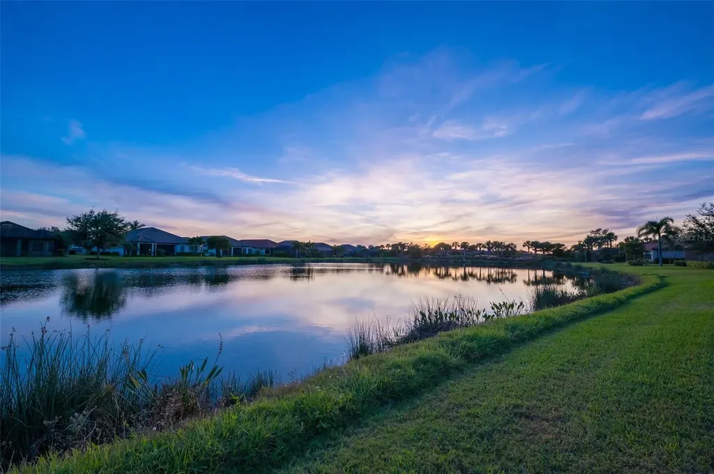 5451 Lago Maggio Street Sarasota FL 34238