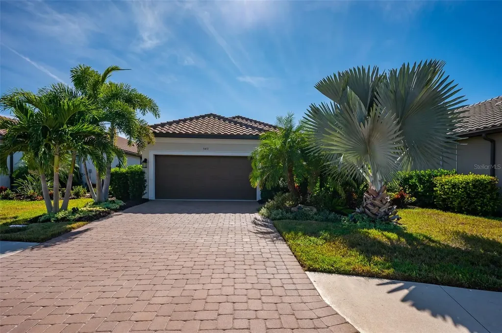 5451 Lago Maggio Street Sarasota FL 34238