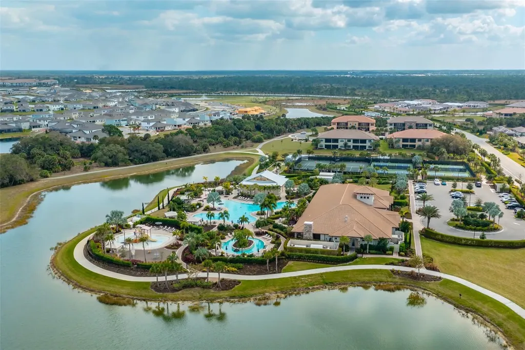 5451 Lago Maggio Street Sarasota FL 34238