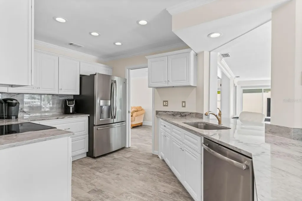 11240 7th Street E Treasure Island FL 33706