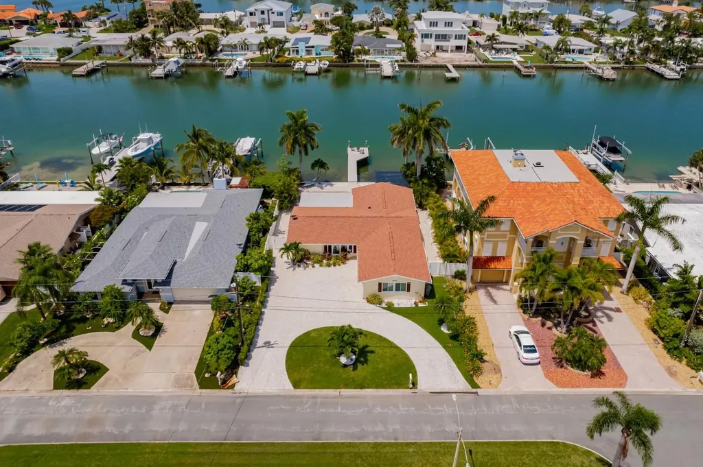 11240 7th Street E Treasure Island FL 33706