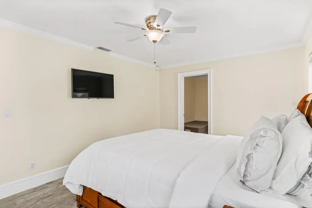 11240 7th Street E Treasure Island FL 33706