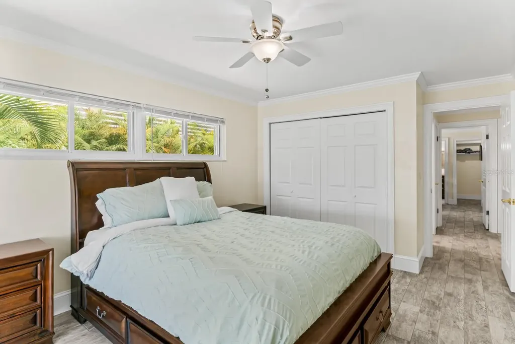 11240 7th Street E Treasure Island FL 33706