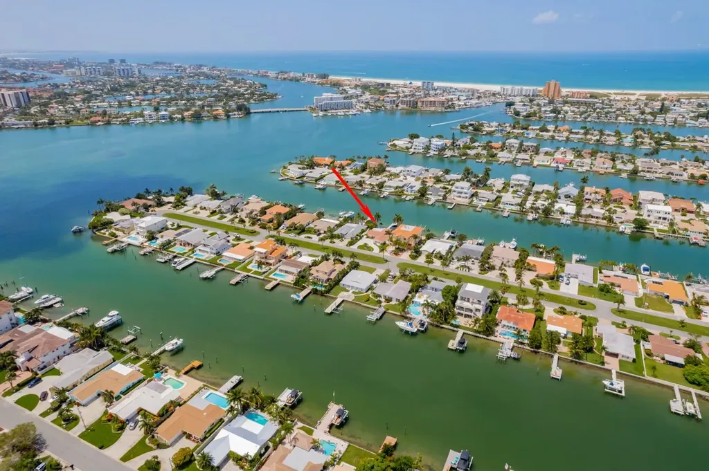 11240 7th Street E Treasure Island FL 33706