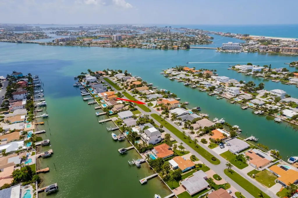 11240 7th Street E Treasure Island FL 33706