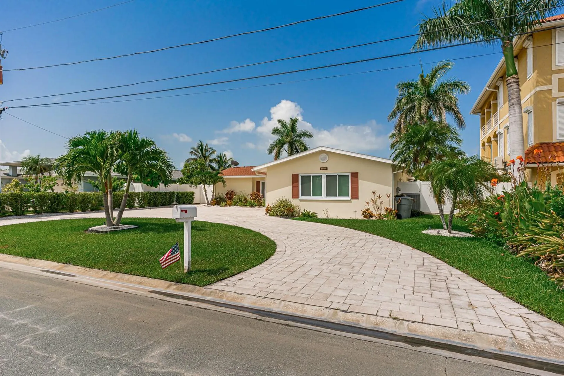 11240 7th Street E Treasure Island FL 33706