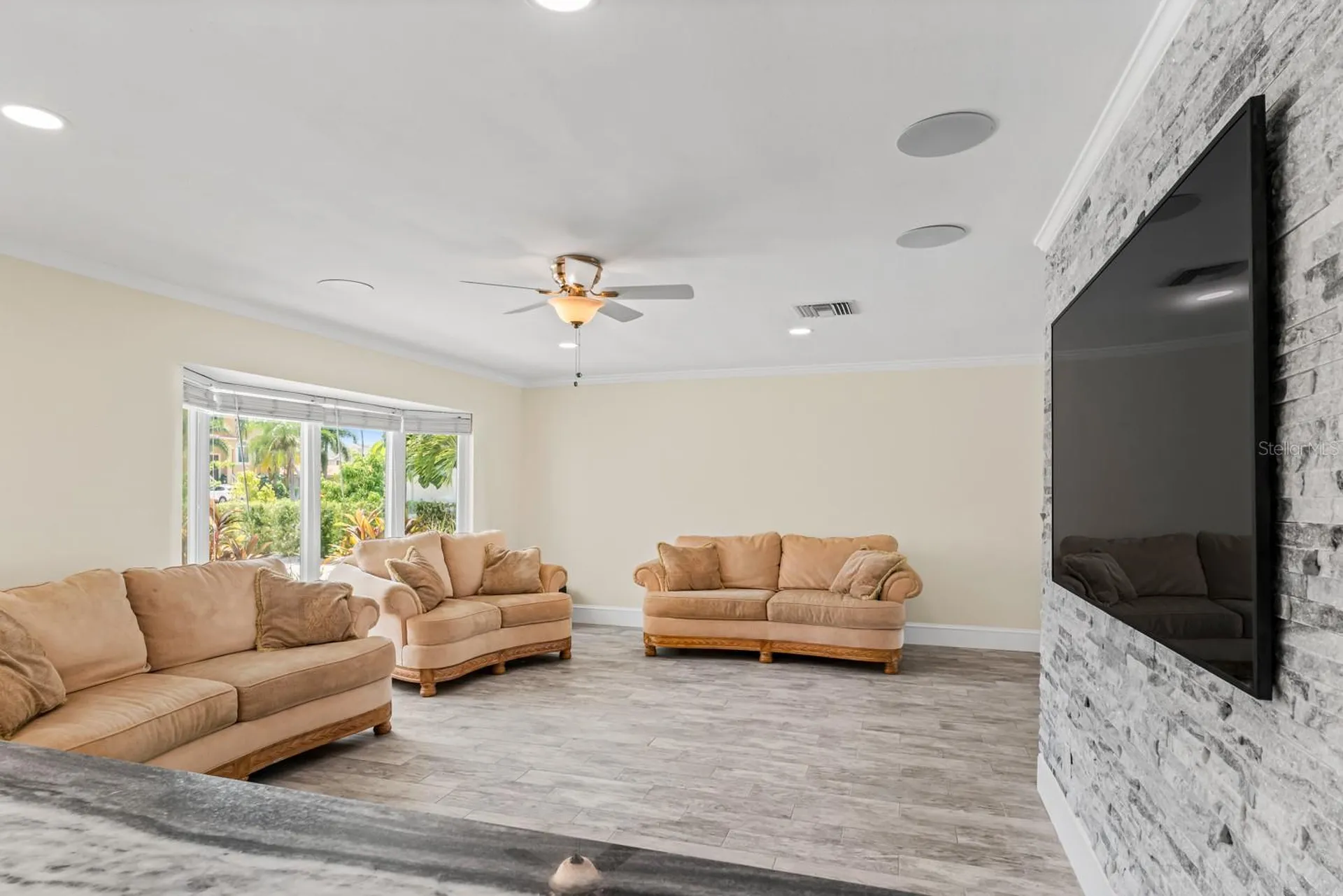 11240 7th Street E Treasure Island FL 33706