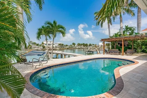 11240 7th Street E Treasure Island FL 33706