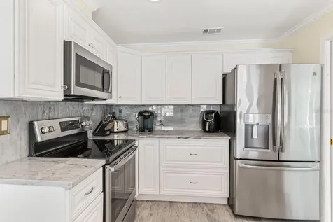 11240 7th Street E Treasure Island FL 33706