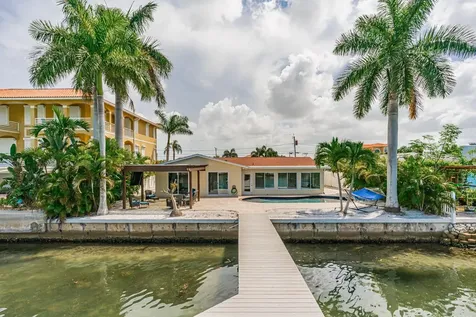 11240 7th Street E Treasure Island FL 33706