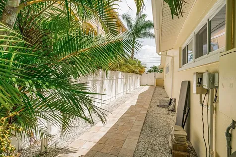 11240 7th Street E Treasure Island FL 33706