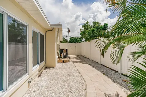 11240 7th Street E Treasure Island FL 33706