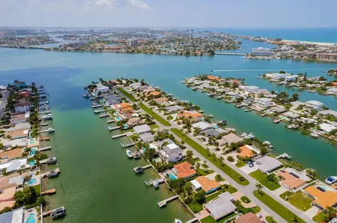 11240 7th Street E Treasure Island FL 33706