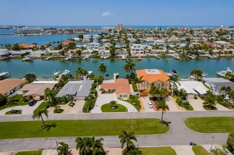 11240 7th Street E Treasure Island FL 33706