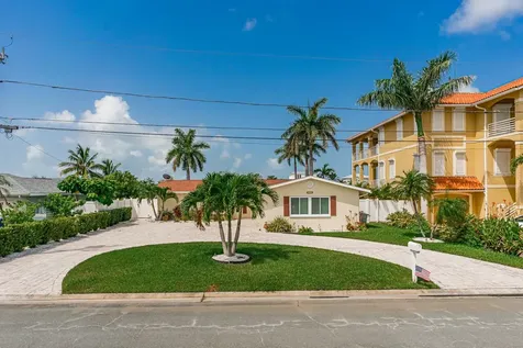 11240 7th Street E Treasure Island FL 33706