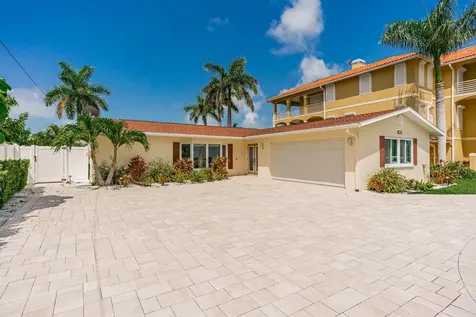 11240 7th Street E Treasure Island FL 33706