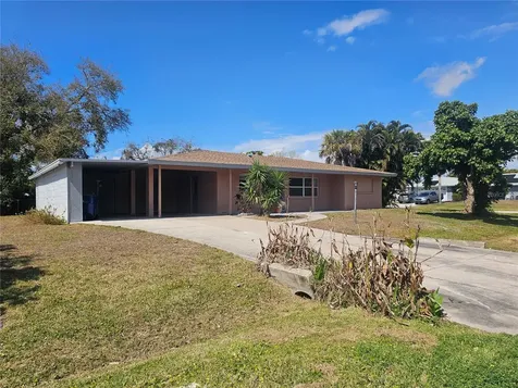6010 Nutmeg Avenue Sarasota FL 34231