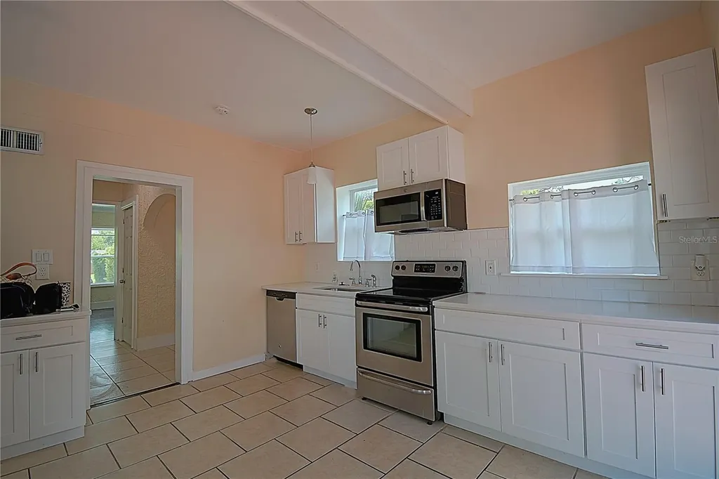 1136 Australia Avenue Daytona Beach FL 32114
