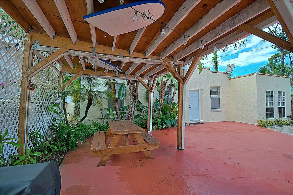 1136 Australia Avenue Daytona Beach FL 32114