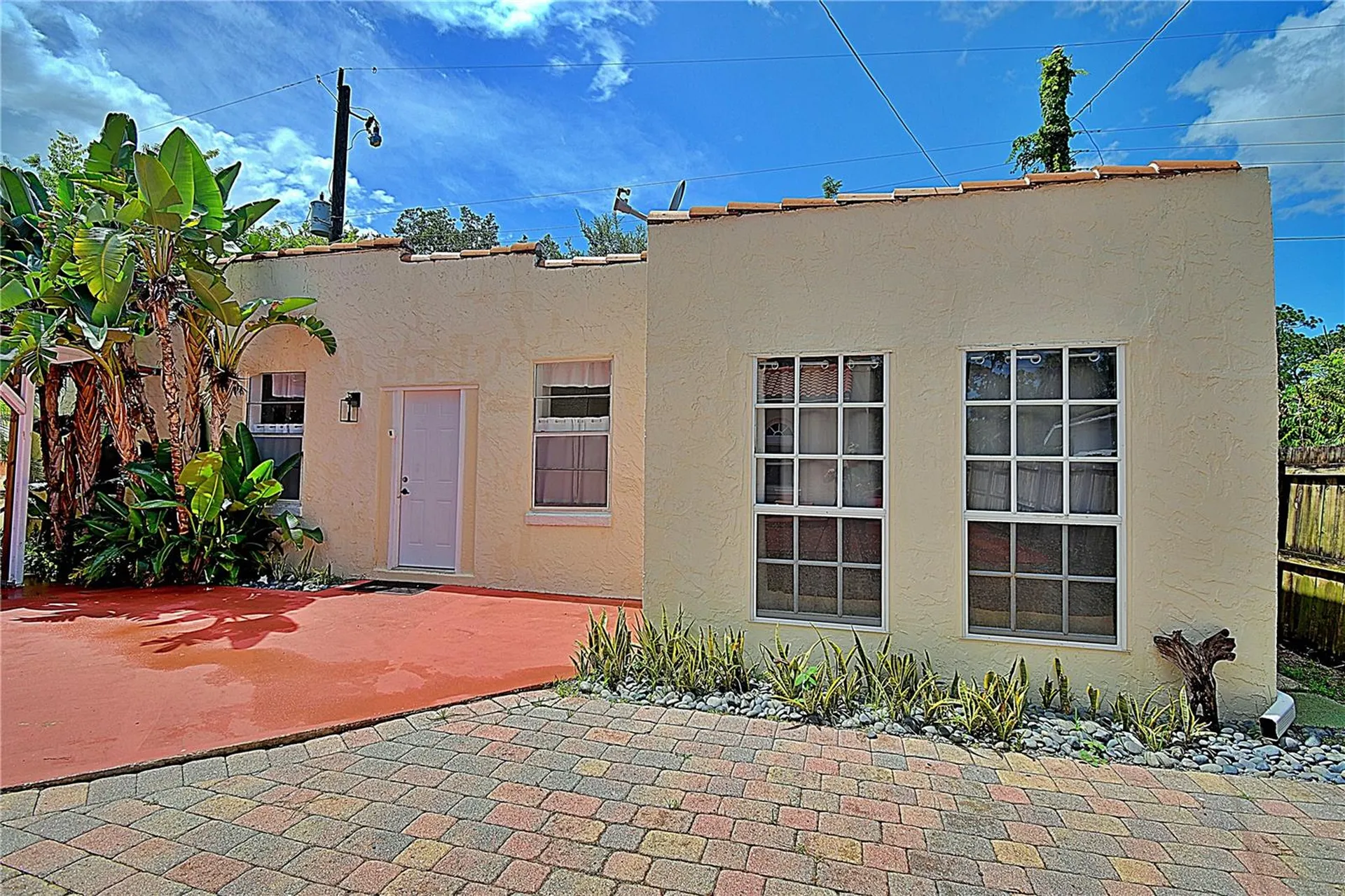 1136 Australia Avenue Daytona Beach FL 32114