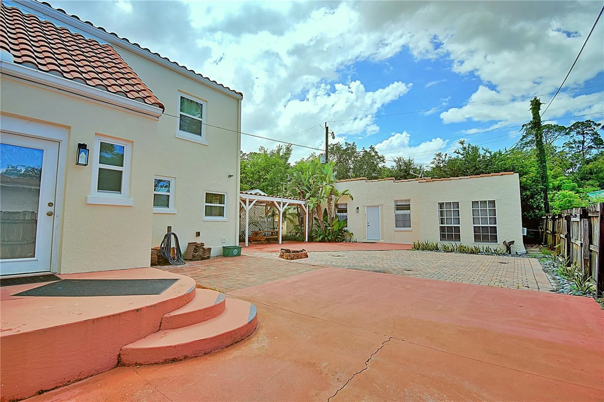 1136 Australia Avenue Daytona Beach FL 32114