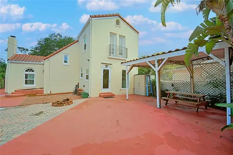 1136 Australia Avenue Daytona Beach FL 32114