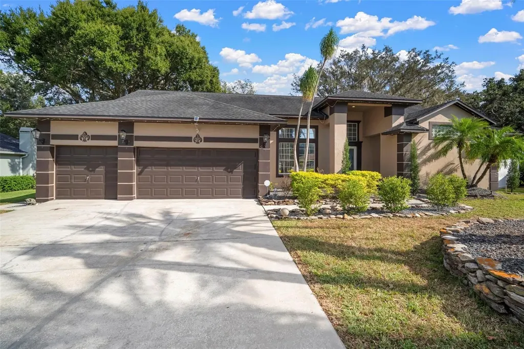 424 Summit Chase Drive Valrico FL 33594