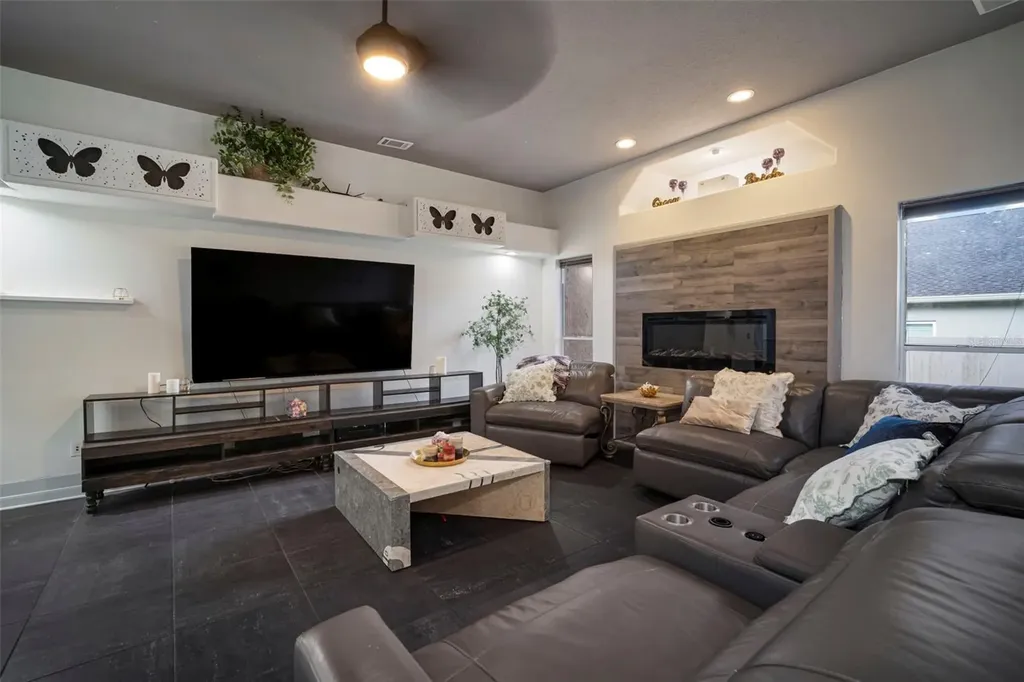 424 Summit Chase Drive Valrico FL 33594