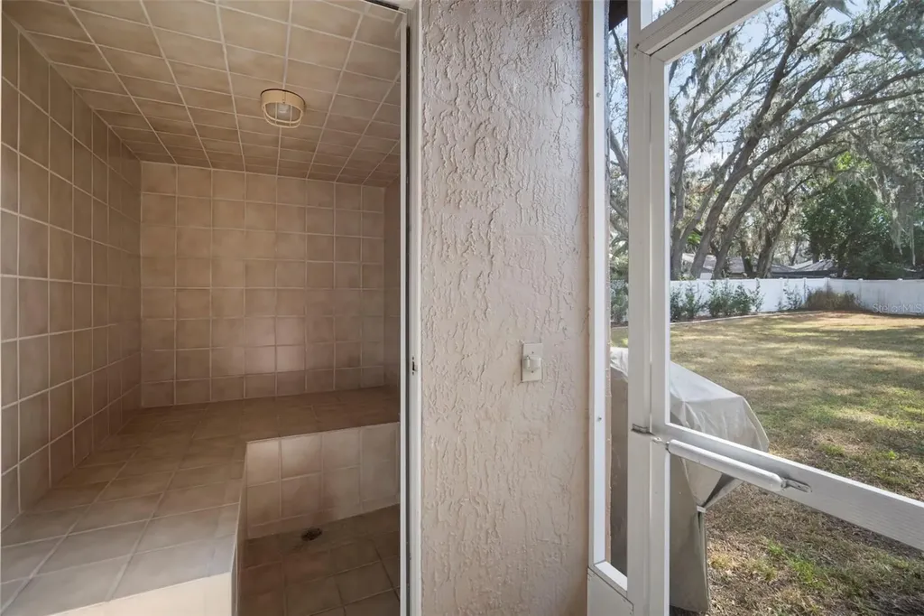 424 Summit Chase Drive Valrico FL 33594