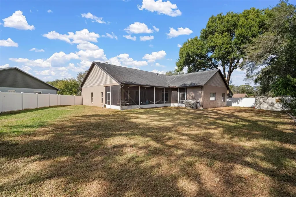 424 Summit Chase Drive Valrico FL 33594
