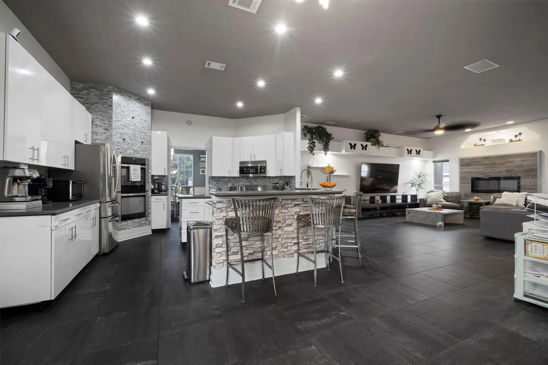 424 Summit Chase Drive Valrico FL 33594