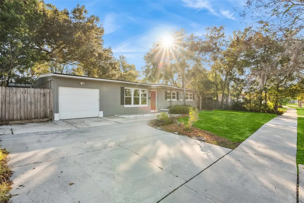 6322 Appian Way Orlando FL 32807