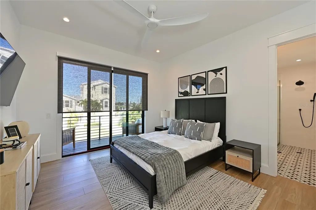 305 55th Street Holmes Beach FL 34217