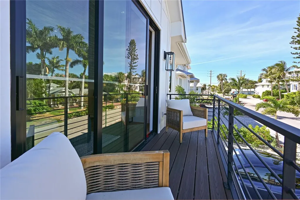 305 55th Street Holmes Beach FL 34217